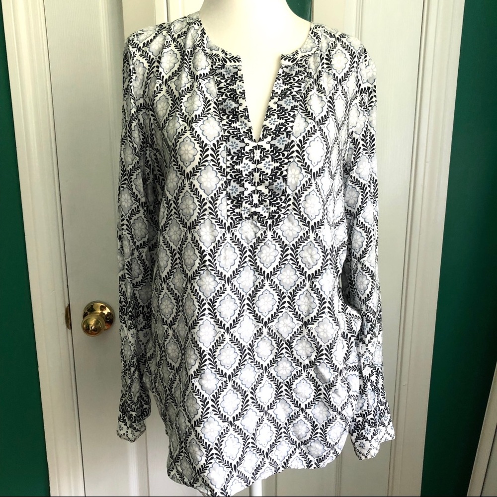 LOFT Tunic blouse, White gray and black geometric design medium